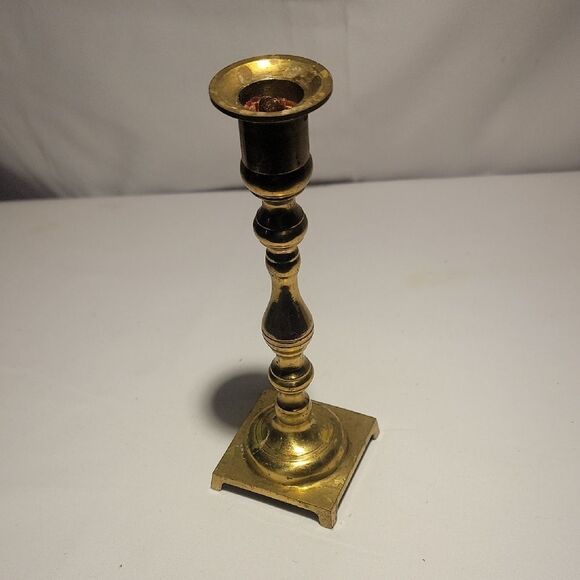 Vintage Venus Elegant Gold Candlestick Holder - Picture 5 of 5